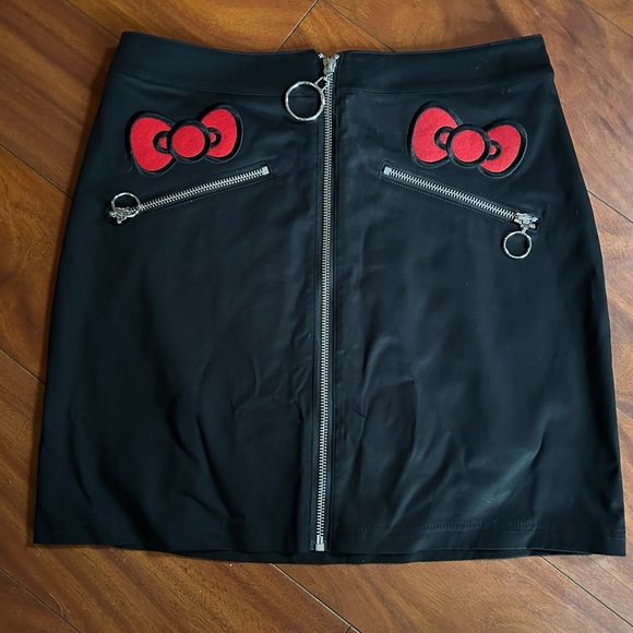 Hello Kitty Skirt size medium. Worn once! Smoke free home - Picture 1 of 1